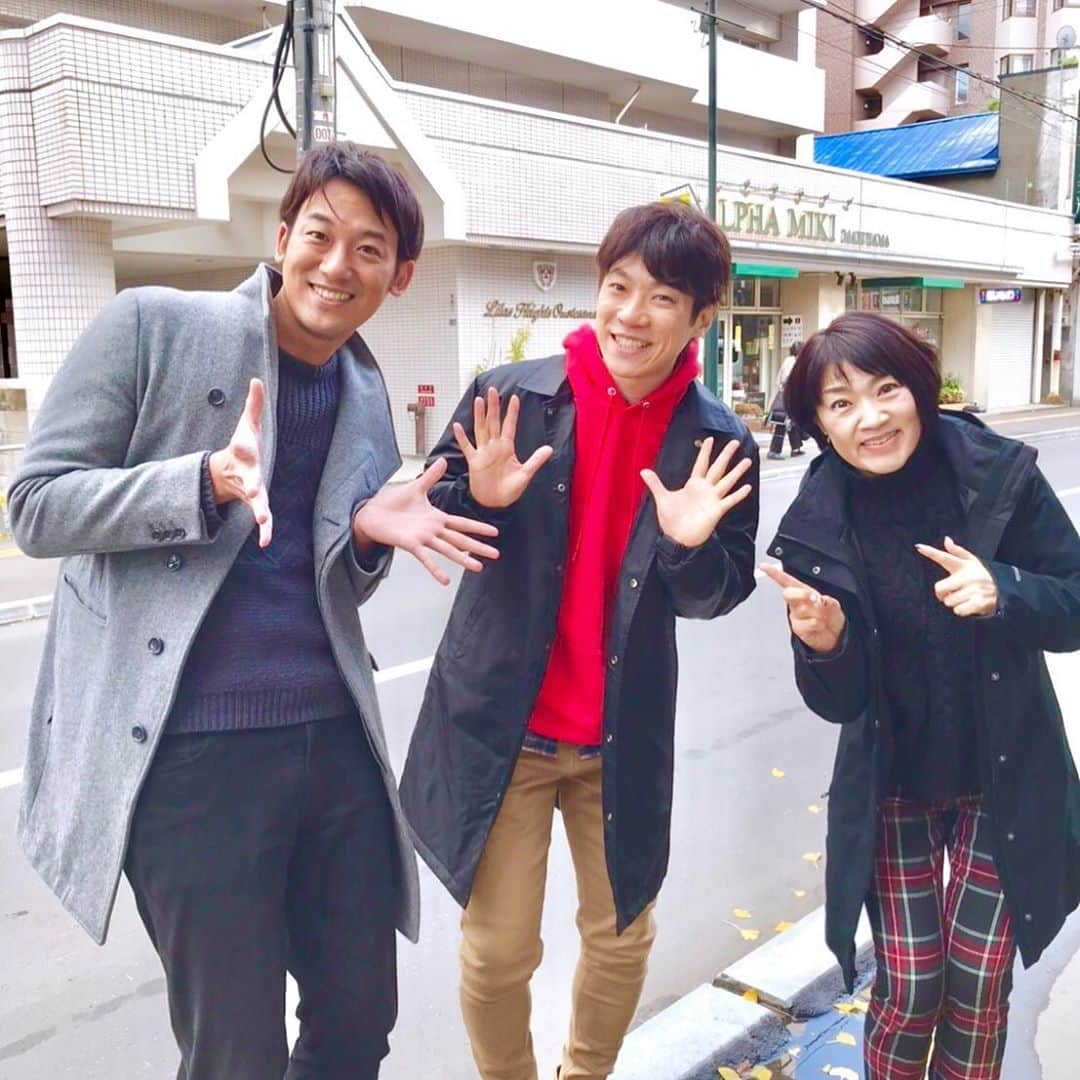 福本義久さんのインスタグラム写真 - (福本義久Instagram)「【だいすけお兄さんと明るい散歩】  みんテレ「明るい散歩」に横山だいすけさんが登場😆 テレビで見たまんまの素敵な方でした〜☺️ #だいすけお兄さん #だいすけお兄さんの世界迷作劇場  #みんテレ #明るい散歩 #ソーコ #カレー #石井雅子 #UHB #アナウンサー #福本義久」12月4日 20時41分 - uhb_fukumoto