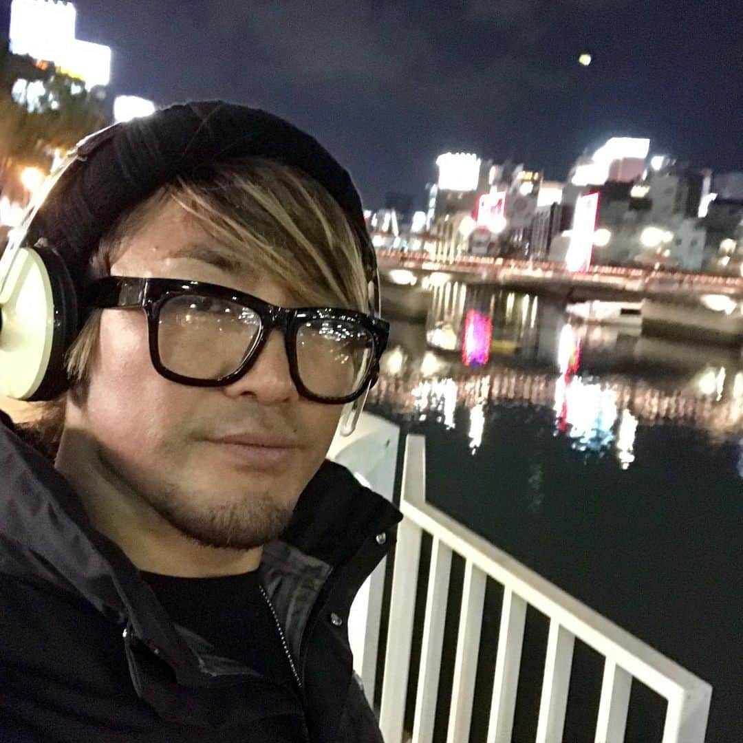 棚橋弘至さんのインスタグラム写真 - (棚橋弘至Instagram)「ヒューマギア橋🎧 #中洲」12月4日 20時51分 - hiroshi_tanahashi