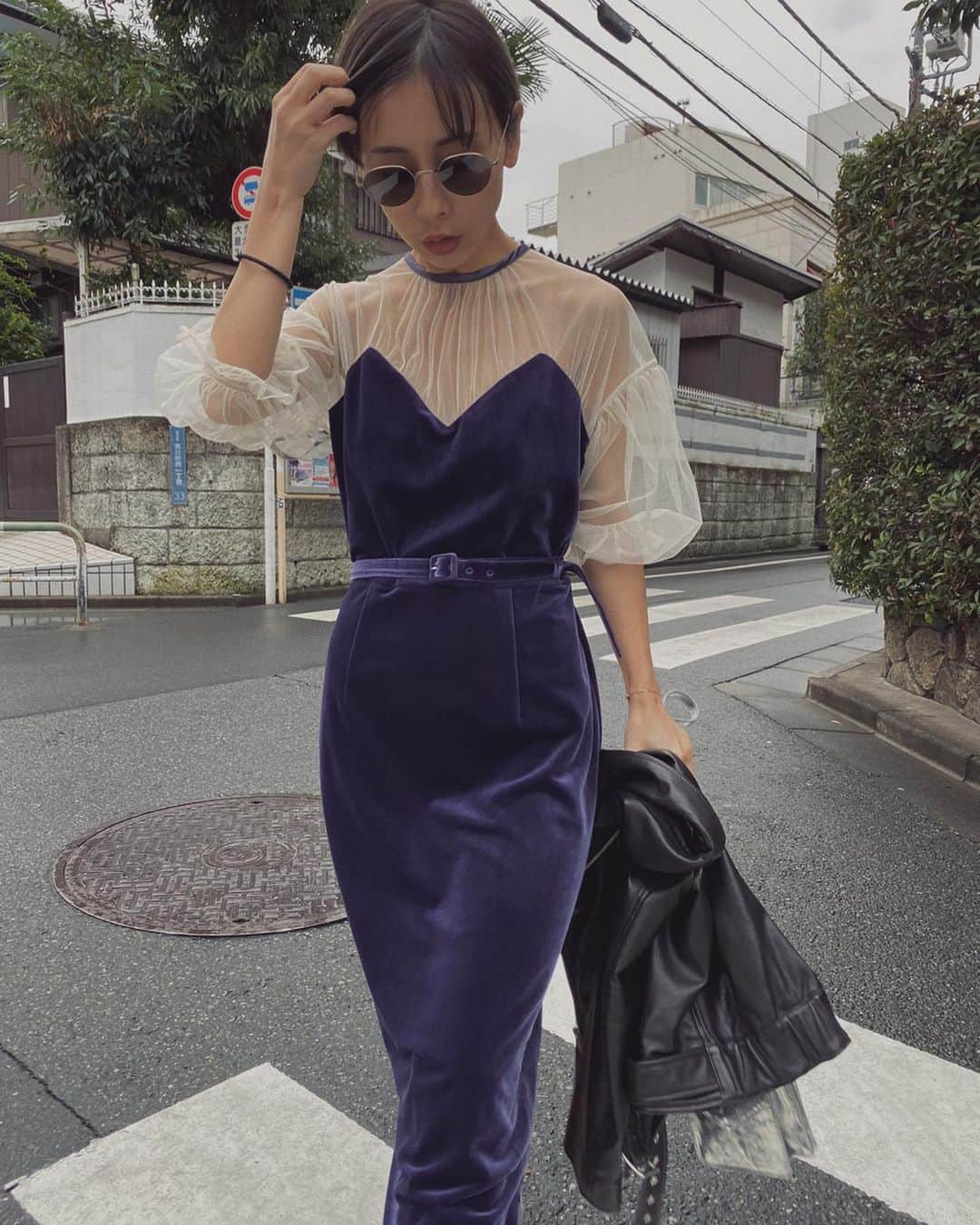 黒石奈央子さんのインスタグラム写真 - (黒石奈央子Instagram)「あめりふく。 . . TULLE SLEEVE TIGHT DRESS ¥17500+tax 12/6 riders  発売中 . 大人気なチュールドレスの最後の一色はパープル！ . @ameri_shinjuku @amerivintage @ameri_daikanyama @ameri.shinsaibashi #ameri#amerivintage #fashion #vintagefashion #coordinate#ootd#outfit#osanposnap #705_outfit #大人ファッション #大人コーディネート #大人スタイル #modestyle #modefashion#modecasual」12月4日 20時59分 - blackstone705