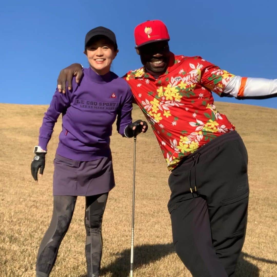 橋本志穂さんのインスタグラム写真 - (橋本志穂Instagram)「今日は、ボビーら ゴルフ仲間とー。。 腹筋痛い〜 笑いすぎたー  スコアは89 レディスからですが、 90切れたのは嬉しいなー」12月4日 21時00分 - shihohashimoto3