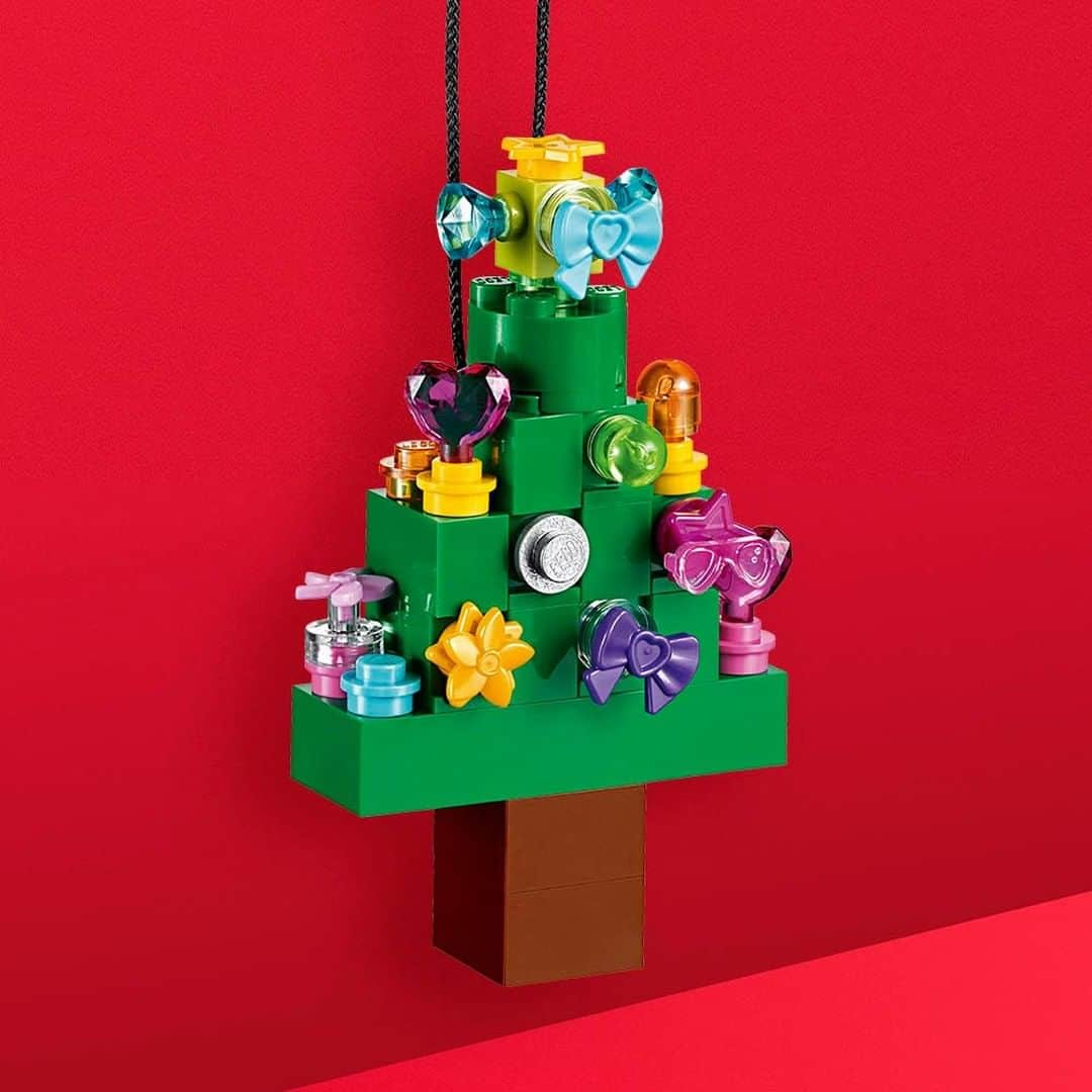 LEGOさんのインスタグラム写真 - (LEGOInstagram)「What’s better than a tree decoration? How about a *LEGO* tree decoration 🎄 Here’s how to build your very own! #BuildtoGive #RebuildTheWorld #LEGO #Christmas #ChristmasDecor #ChristmasTree #Holidays」12月4日 21時00分 - lego