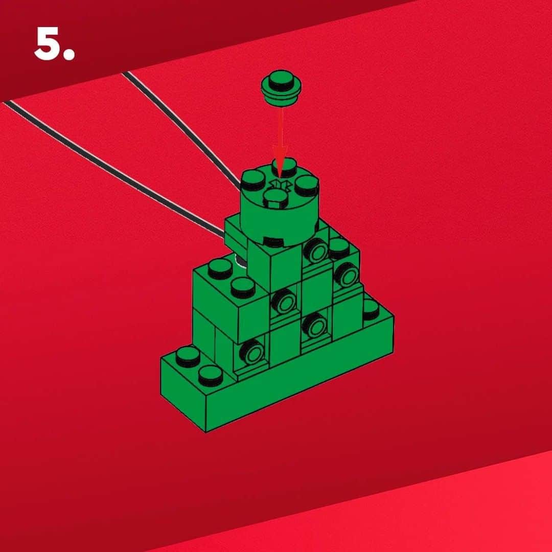 LEGOさんのインスタグラム写真 - (LEGOInstagram)「What’s better than a tree decoration? How about a *LEGO* tree decoration 🎄 Here’s how to build your very own! #BuildtoGive #RebuildTheWorld #LEGO #Christmas #ChristmasDecor #ChristmasTree #Holidays」12月4日 21時00分 - lego