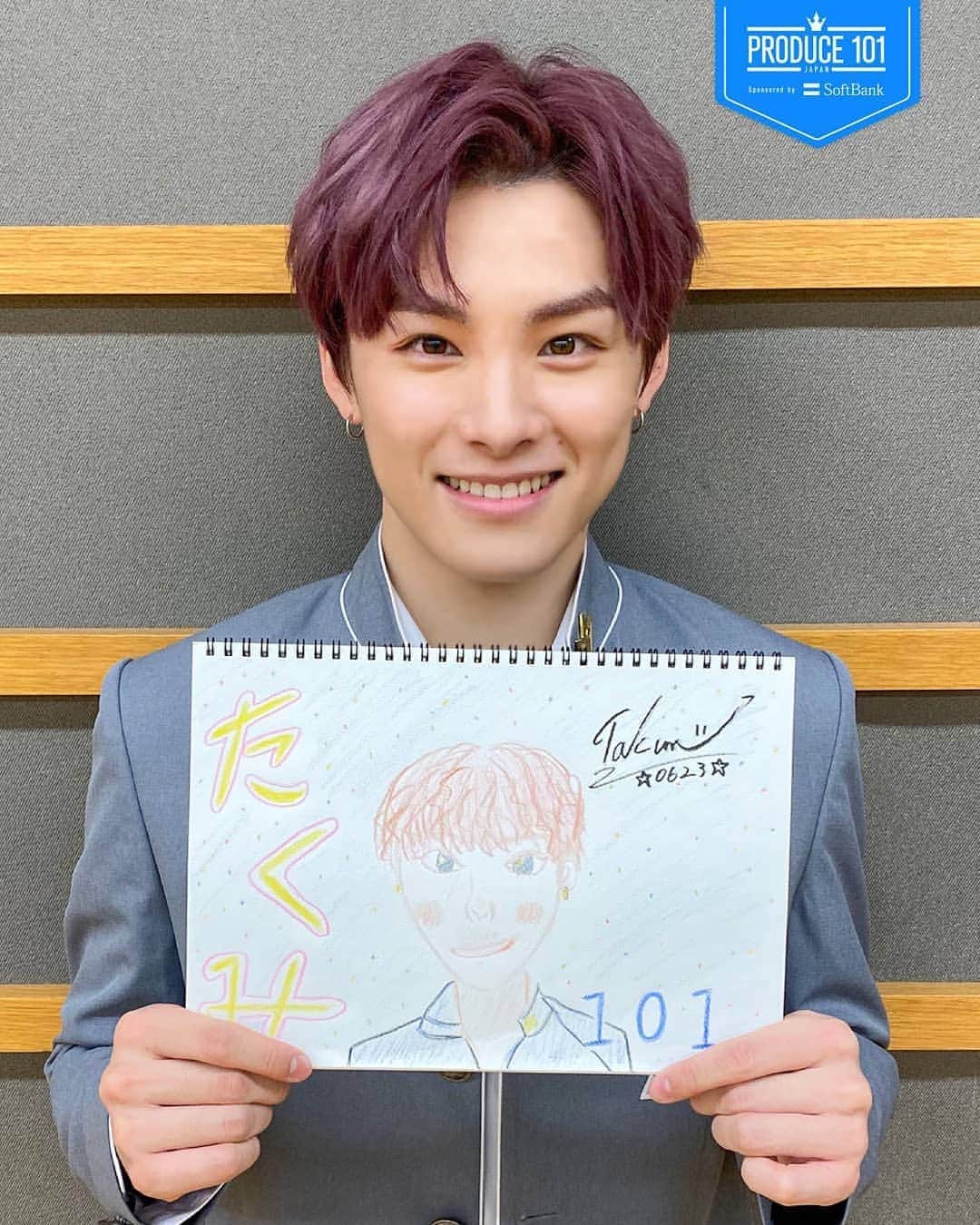 川西拓実のインスタグラム：「紫髪!? 💜 ㅡ © produce101japan #PRODUCE101JAPAN #kawanishitakumi #kawanishi #takumi #川西拓実 #川西 #拓実 #kawashiriren #x1 #wannaone #izone #produce101 #produce101season2 #producex101」
