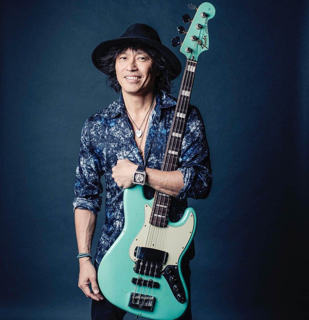 日野賢二のインスタグラム：「12月スケジュール December schedule  12/5(木) 下田雄人BAND Jazz FUNK Night @Club T 六本木 下田雄人(Gt) トニー・サッグス (Pi,Key)  大津 惇(Dr) 市川美鈴(Vo) Ayuko(Vo) ひかり(Vo)  12/6(金) @Amici Salon 荻窪 日野皓正(Trp) 丈青(Pi) 岸田恵士(Dr)  12/7(土) FENDER JAZZ CLUB Vol.2 @代官山蔦屋書店 T-SITE TOKU(Vo,trp,fl) 荒川結(Per)  12/9@Risotrante DA FIORE “Geromoglio” 表参道Omotesando  Geila Zilkha(vo)  ギラ・ジルカ Satoshi Yoshida(g) 吉田サトシ Tomo Kanno(d) 菅野智明 Takuma Ohta(k) 太田卓真  12/11(水) Richard feat. JINO , MASA, Toshi, Tomo @Birdland六本木 マサ小浜(Gt) 柴田敏孝(Pi) 菅野知明(Dr) 堤 有加(Key) リチャード(Vo) トミー(Vo) 一條絵美(Vo)  12/12(木) Fender 忘年会  12/15(日) Grace Mahya quartetto @Wonderwall 横浜 グレース・マーヤPi,Vo) 菅野知明(Dr) マサ清水(Gt)  12/17(火) Suto,JINO&Tomo @Absoluteblue池袋 須藤満(Ba) 菅野知明(Dr)  12/18(水) JINO Session  @HADOWS  12/21(土) A tribute to Whiteny Houston(a concert vol.IV) @Absoluteblue池袋 ジェラルド・ジェイ(Vo) ダニカ M. (Vo) レインボー・ボイスズ・トウキョウ(Cho) 谷口喜男(Key,Pi)  12/24 (火) "Christmas Eve Live" @Alfie六本木(Roppongi) MARU(Vo)  吉田サトシ(Gt)  12/26(木) A-JI-MASA @rikiriki_deli マサ小浜(Gt) タナカアキラ  12/31(火) JINO SOLO Countdown &New Year Live @Absoluteblue池袋」
