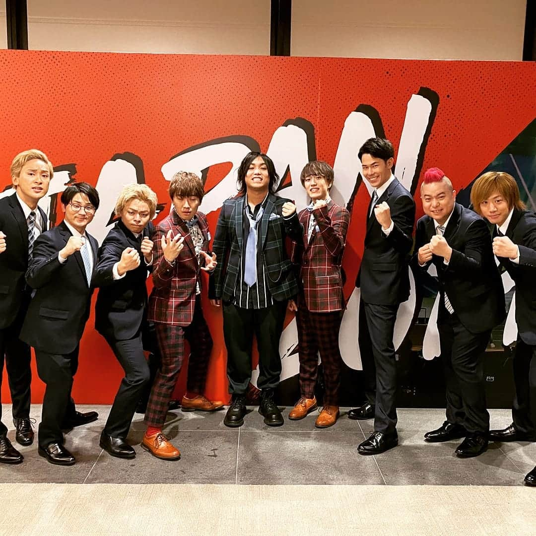 カンタさんのインスタグラム写真 - (カンタInstagram)「YouTubeFANFEST2019  2019年トレンド動画にも7位になりました。 本当に本当にありがとうございました。 この時代に生まれてこの仲間たちと切磋琢磨できてることが誇らしいです。  まだまだ僕らも僕らの人生も続きます。数年後どうなるかわかりませんが超楽しみ。そう思えるくらい今日はとてもいい日でした。  応援してくださるみんながここまで連れてきてくれたと思ってます。まだまだよろしくお願いします。」12月4日 22時51分 - kanta199404