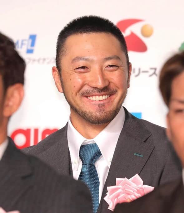 地方民のカープ女子のインスタグラム：「・ どうなるか分からんけど菊さんが納得のいく 結果になればいいなと...😊👌 ・ この写真のような笑顔の菊さんがみたい🙈💓 ・ #菊池涼介 #広島東洋カープ#広島カープ#カープ#carp #写真はスポーツ報知さんより」