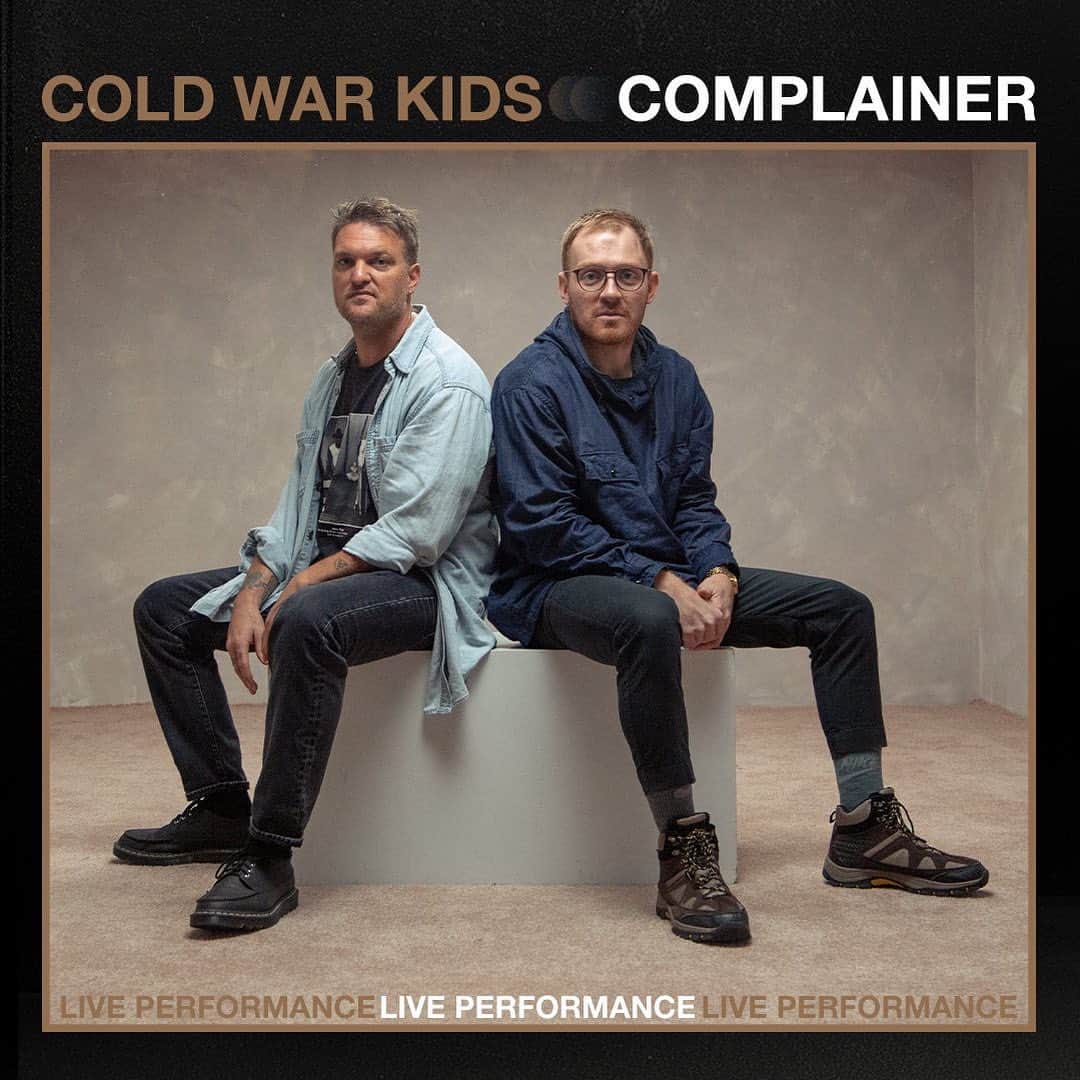 Vevoさんのインスタグラム写真 - (VevoInstagram)「@coldwarkids stopped by our Time Square studio to perform stripped down versions of new songs “Complainer” and “Beyond the Pale” off their newly released ninth studio album. Check out Willett’s signature vocals front and center now! ⠀⠀⠀⠀⠀⠀⠀ ▶️[Link in bio] #ColdWarKids」12月5日 10時01分 - vevo