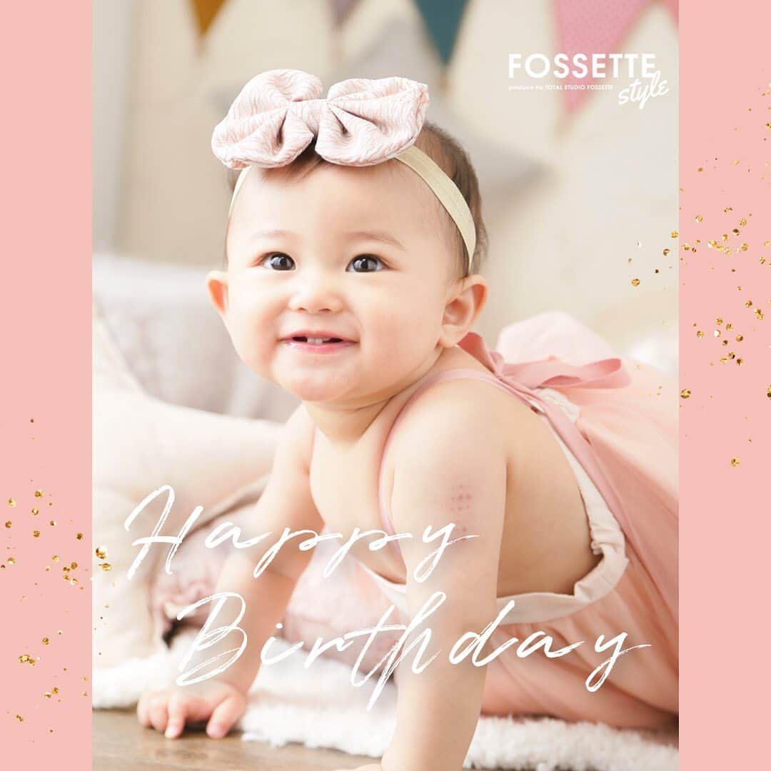 フォセットスタイルさんのインスタグラム写真 - (フォセットスタイルInstagram)「. 初めてのお誕生日 それは、みんなにとっても 幸せな日 . お誕生日おめでとう . #fossette_style #fossette #フォセット #お誕生日」12月5日 9時22分 - fossette_style