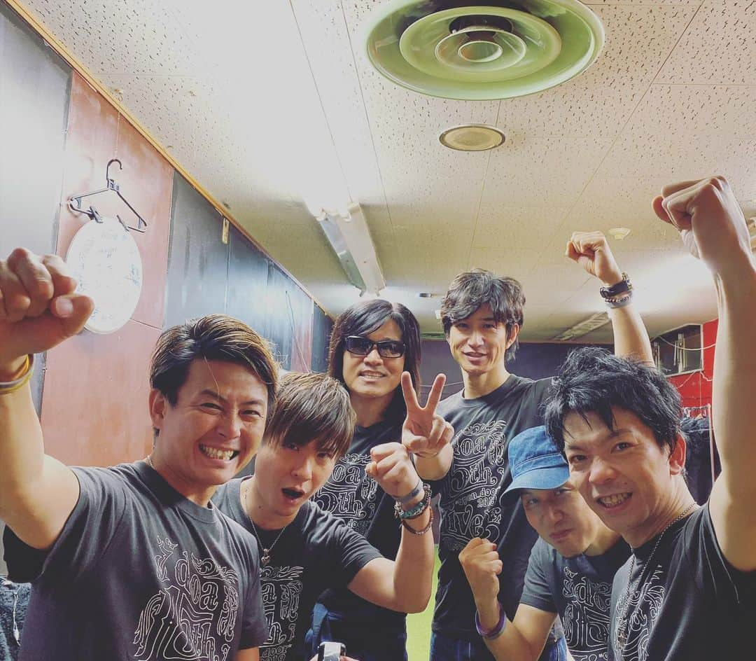 吉本大樹さんのインスタグラム写真 - (吉本大樹Instagram)「#doa #SummerLive #opendoor 2019 #福島 #振替公演 10/14に来るはずだった #郡山 。台風で大変な被害を受けたここ福島。 12月なのに夏を感じることが出来ました。盛り上げてくださった皆さんありがとうございました！これで15周年Summer Liveは全12公演終了。激しく駆け抜けました。感謝！！」12月5日 1時01分 - hiroyoshimoto