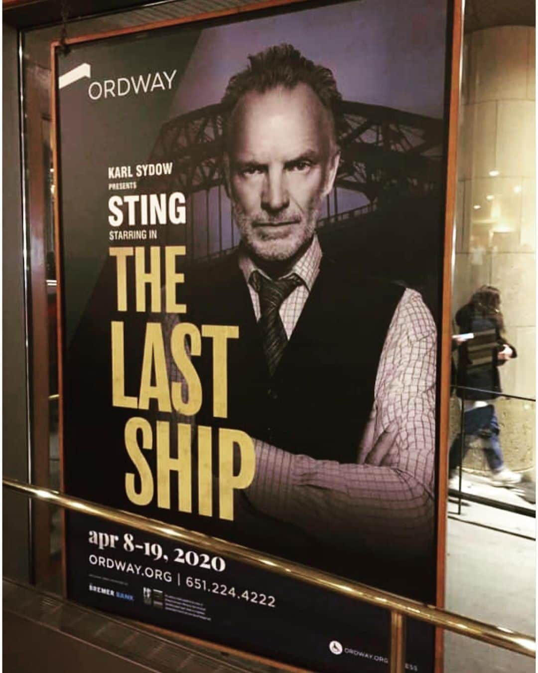 スティングさんのインスタグラム写真 - (スティングInstagram)「See you soon! Photo by Dawn Novak @electricfetusmpls @the_ordway #thelastship #thelastshipmusical Tickets:  https://www.sting.com/tour」12月5日 1時03分 - theofficialsting