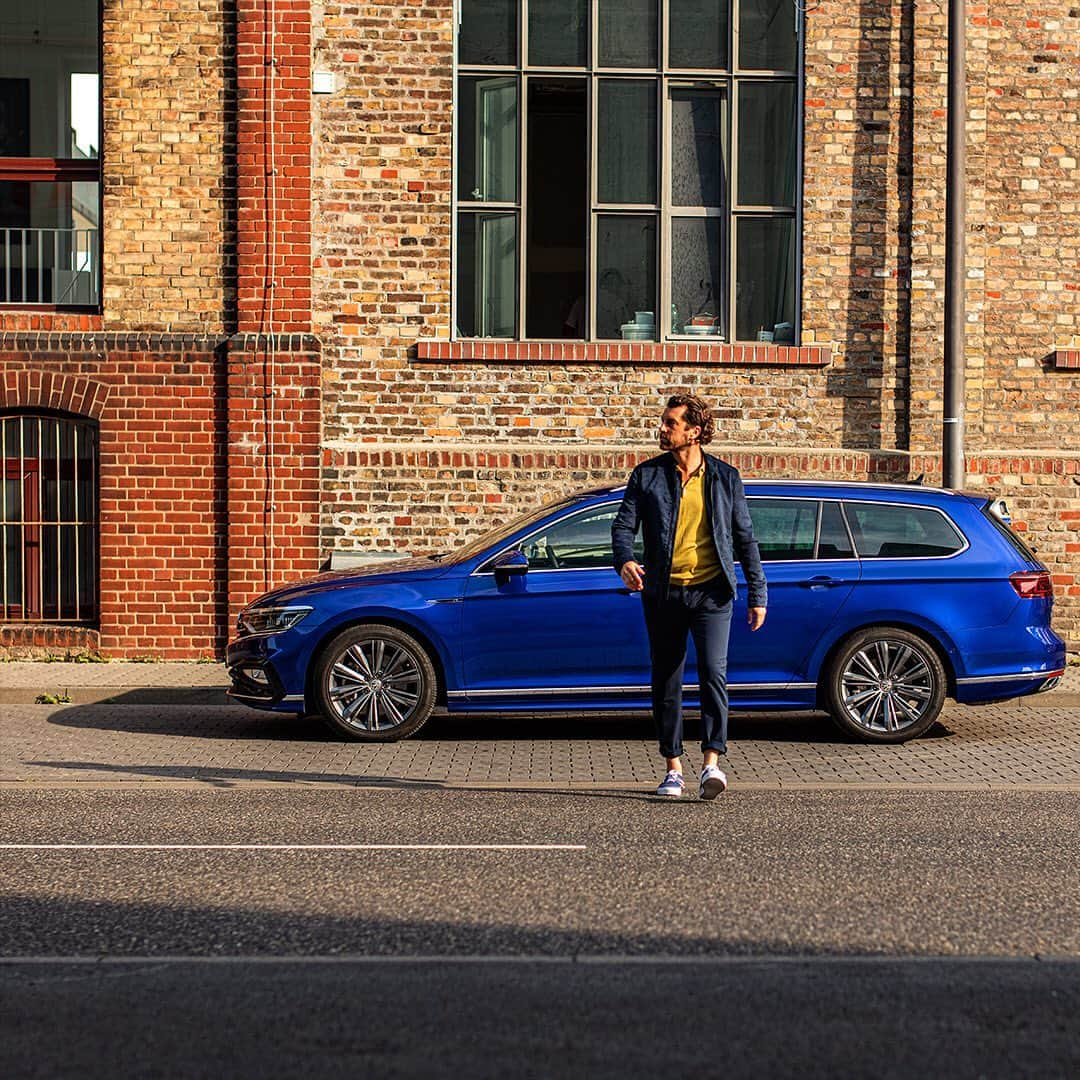 フォルクスワーゲンさんのインスタグラム写真 - (フォルクスワーゲンInstagram)「A new kind of business class. #design #style #vwpassat #volkswagen #vw」12月5日 1時12分 - volkswagen