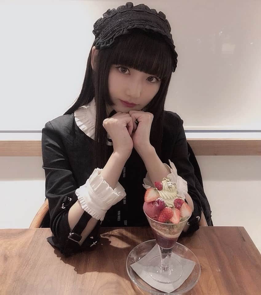 しらいちゃんのインスタグラム：「#パフェには終わりが来る」