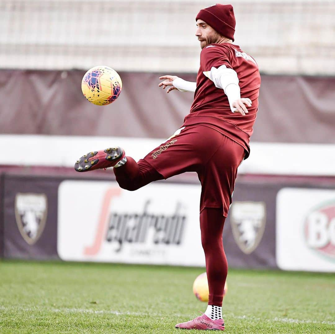 トリノFCさんのインスタグラム写真 - (トリノFCInstagram)「Verso Toro-Fiorentina🔥🐂 #SFT」12月5日 2時32分 - torinofc1906