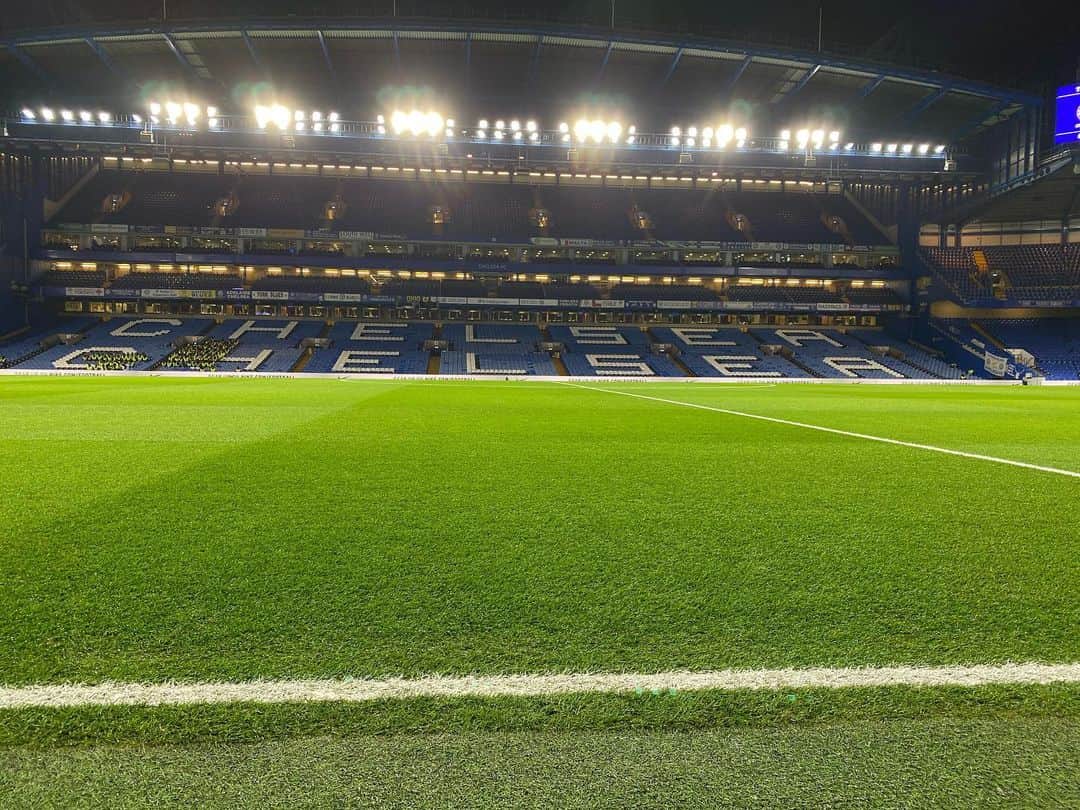 ペトル・チェフさんのインスタグラム写真 - (ペトル・チェフInstagram)「Stamford Bridge is ready for tonight . KTBFFH ⚽️ #premierleague」12月5日 2時57分 - petrcech