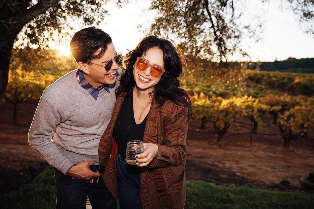 ローレン·ランドルフのインスタグラム：「Looking forward to celebrating these two this weekend. 💛 @joeygolaw @bsterling」