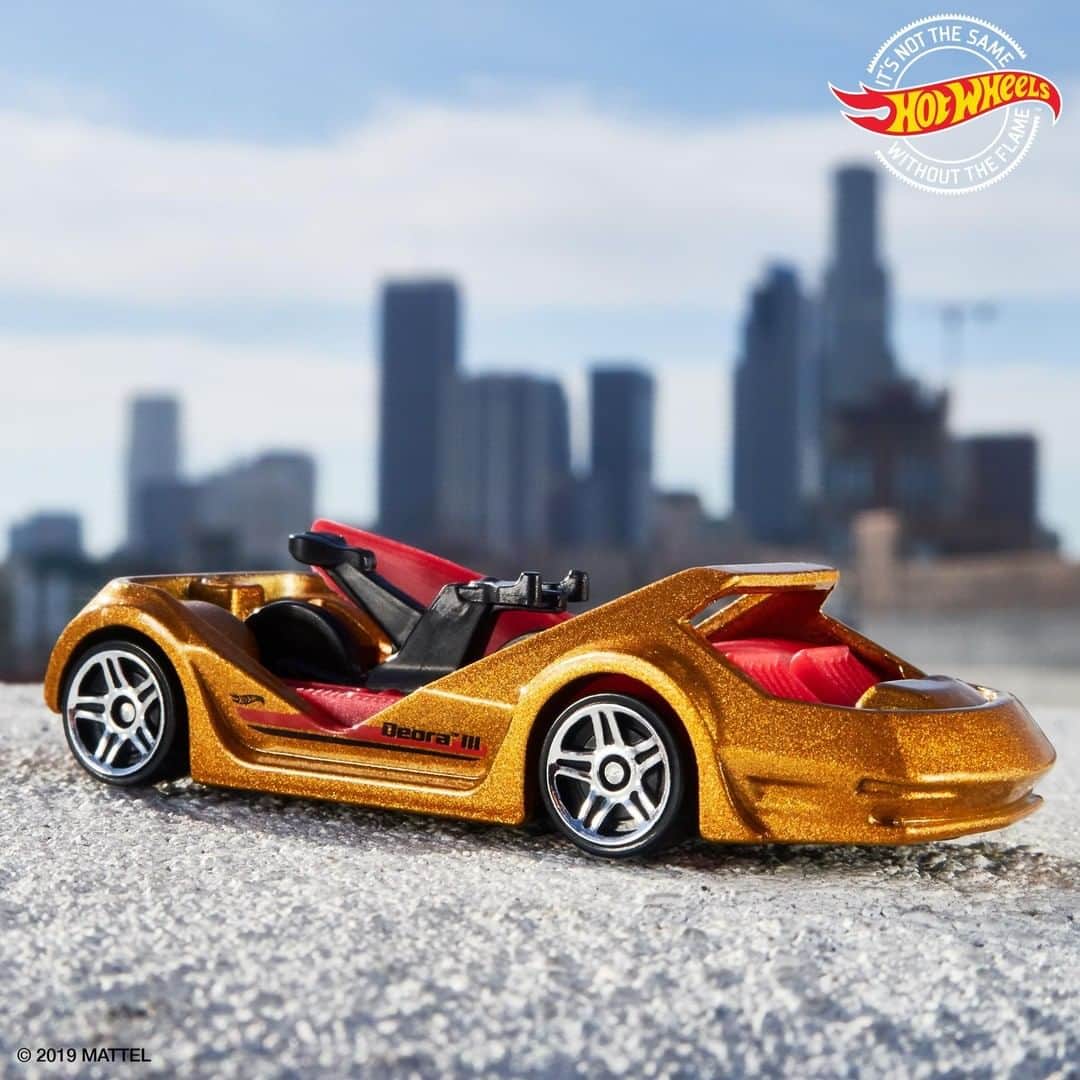 Hot Wheelsさんのインスタグラム写真 - (Hot WheelsInstagram)「Taking it a step further with the Deora III. #HotWheels」12月5日 5時15分 - hotwheelsofficial