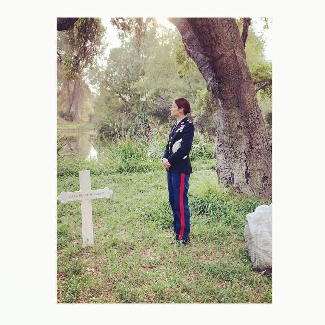 コビー・スマルダーズのインスタグラム：「New #stumptown episode airing on @abcnetwork tonight 10/9c. We head onto the reservation to confront the past. ❤️ u @tantoocardinal」