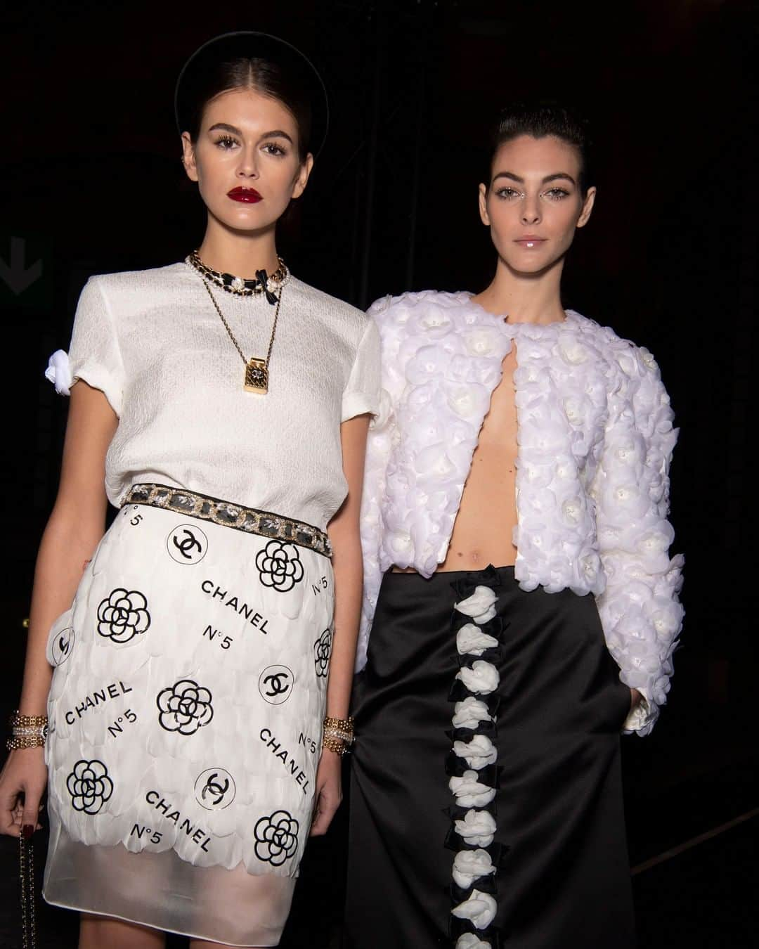 Vogue Runwayさんのインスタグラム写真 - (Vogue RunwayInstagram)「@kaiagerber and @vittoria backstage at @chanelofficial's pre-fall 2020 show, where @virginieviard reinterpreted the maison's camlia motif on skirts, jackets, and accessories. See every look at the link in bio. Photographed by @jasonlloydevans」12月5日 6時00分 - voguerunway