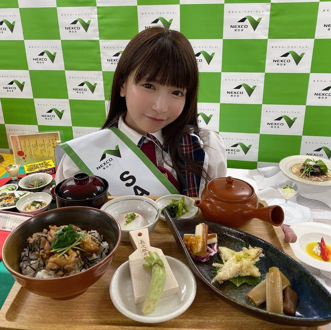 もえのあずきさんのインスタグラム写真 - (もえのあずきInstagram)「埼玉県のＳＡ内レストランで食べられるおすすめ期間限定メニューたち❤️どれも地元食材を生かして調理法もこだわってはるよ🤤 おでかけの途中や帰る前に食べてね〜☺️ #saグルメ#サービスエリアグルメ #さいたまグルメ#高坂サービスエリア #蓮田サービスエリア #上里サービスエリア #新メニューコンテスト#みちオシ#japanesefood #グルメアンバサダー」12月5日 7時32分 - moeazukitty