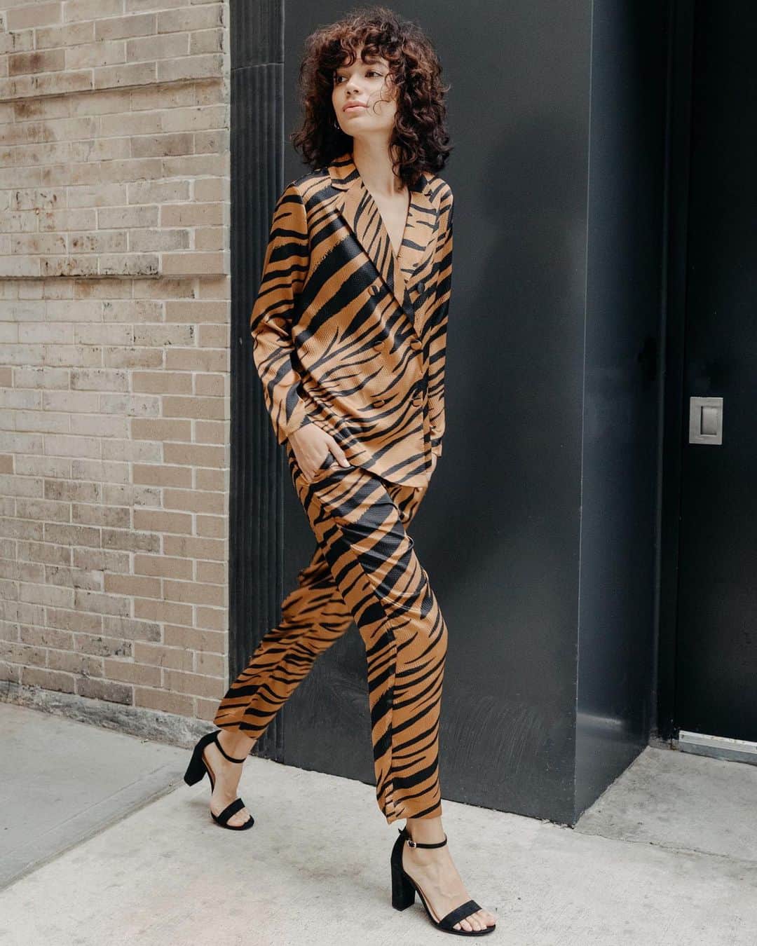 Target Styleさんのインスタグラム写真 - (Target StyleInstagram)「When you have the eye & style of a tiger. 🐅 Shop via link in bio. #MyWhoWhatWear」12月5日 7時33分 - targetstyle