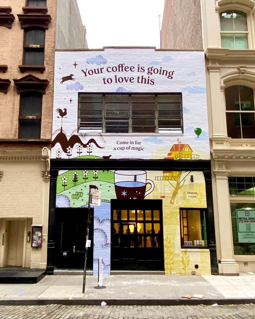 Chobaniのインスタグラム：「☕️ Come feed your curiosity tomorrow only at 163 Mercer St. SoHo, NY from 10AM-7PM. Be first to try our new oat drinks and dairy creamer with @lacolombecoffee, on a dream-friendly @casper mattress. ☁️」