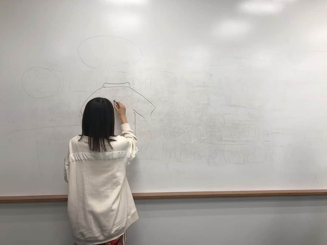 パスピエのインスタグラム：「打合せしております大胡田です△ こちらもお楽しみに。」
