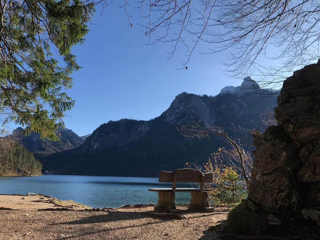 ヤン・ホイヤーのインスタグラム：「The last months my #NEUWÄRTS journey was all about preparation, dedication and hard work. Now that I’m qualified for the Olympics I’m looking forward to a change of pace and a couple relaxed weeks to recharge my batteries 😊 Thanks for your support @dkb.de and let’s keep going #NEUWÄRTS together」