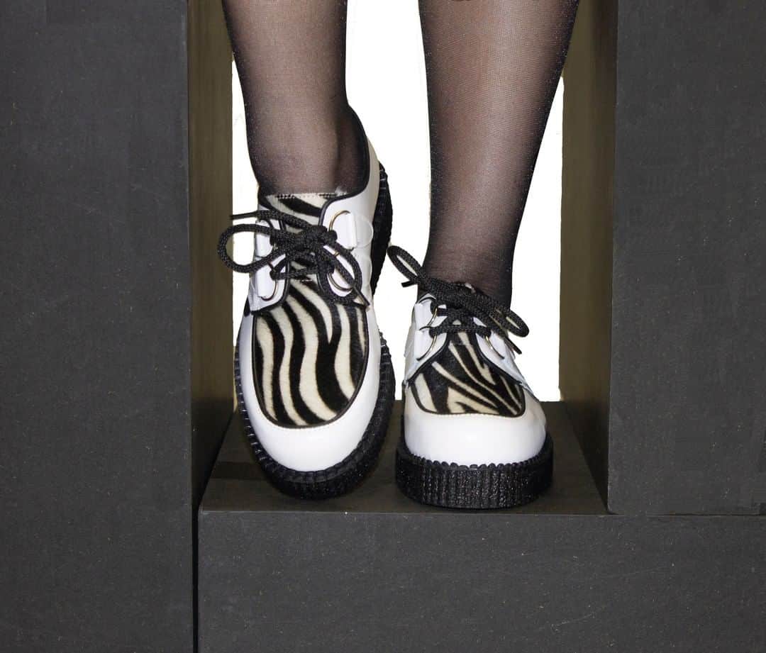 のインスタグラム：「The Original Wulfrun Creeper. This single sole version in box white leather with a zebra print "pony" apron. Limited numbers available. ⁠ ⁠ Online, instore and also available from Office Shoes.⁠ ⁠ ⁠ #UndergroundEngland #UndergroundShoes #UndergroundCreeper #WulfrunCreeper #Creepers #Underground #Wulfrun #OriginalCreeper #algender」