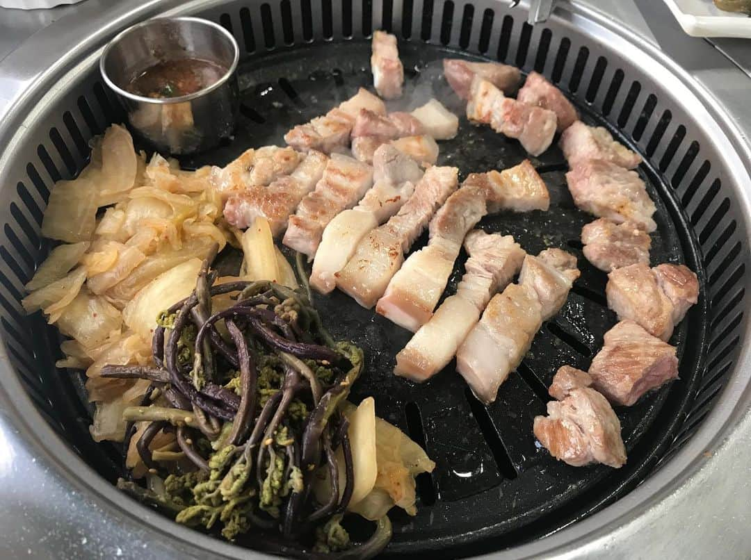 ガユンさんのインスタグラム写真 - (ガユンInstagram)「JEJU🌴 넷이 왔다 둘이 돌아가는 급 여행.」12月5日 18時54分 - gayoon_heo