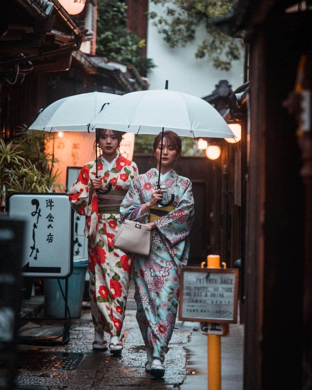 Valiant Language Schoolさんのインスタグラム写真 - (Valiant Language SchoolInstagram)「• 📷: @luciaintokyo • • 📍: Kyoto, Japan | 京都府🇯🇵 • Use #valiantjapanese for feature 📸 .」12月5日 10時21分 - valiantjapanese