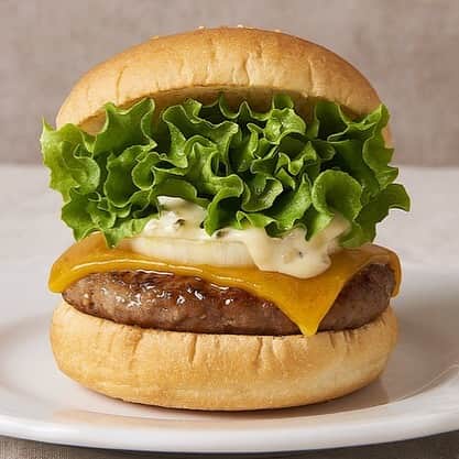 フレッシュネスバーガー【公式】さんのインスタグラム写真 - (フレッシュネスバーガー【公式】Instagram)「. 口の中に入れた瞬間、和牛の旨味を存分に味わえる【仙台牛バーガー】☆ そんな贅沢なハンバーガーを食べられるのは今だけ！🍔 . さらに、フレッシュネスの公式アプリクーポンを使用すれば、10％OFFで食べられますよ♪ . . #フレッシュネス#フレッシュネスバーガー#freshness#freshnessburger#グルメ#東京グルメ#大阪グルメ#福岡グルメ#グルメ好きな人と繋がりたい#🍔#和牛#お肉#ハンバーガー部#ハンバーガー巡り#ハンバーガー大好き#仙台牛#仙台グルメ#黒毛和牛#肉好きな人と繋がりたい#にくすたぐらむ#肉肉肉#肉肉#肉好き女子#A5ランク#肉食女子#肉活#パティ#はんばーがー#ハンバーガー好き#ビーフパティ」12月5日 10時40分 - freshness_1992