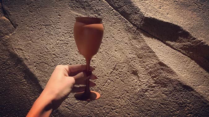 大日方久美子さんのインスタグラム写真 - (大日方久美子Instagram)「先日ご招待いただいた @spice_lab_tokyo は銀座6丁目にオープンしたばかりのレストラン🇮🇳 ・ 「日本人が持つインド料理のイメージは古く、なぜかインド料理だけが時か止まっている」という印象を払拭したいと4年以上の年月をかけてオープンしたモダンなインド料理は、全てが初めての味。インド料理の概念が大きく覆された感じ。  ご一緒した素敵なマダムが「インドの懐石料理みたいね」と仰っていましたが、まさにその言葉がぴったり。  日本の食材をふんだんに使い、繊細な味、見た目でありながらどこかにインド風味のスパイスを感じ、五感をフル活用しながら皆んなで食べるのが本当に楽しい！  食事って、本来こうして食べることが幸せなんだと思った一時でした😊  こんなに美味しくてモダンなインド料理は初めてで、彼や友達にすぐにでも教えたいくらい！(美食家 @yukowedding にもぜひ行ってみて欲しいレストランだったよ！) ・ 1つ上の階にある系列店の @the_grey_room_tokyo ではシグネチャーカクテル「黒船」が美味しかった。  完璧な2軒目が上って最高😂❤️👏🏻 ・ ・ #pr #スパイス #spicelabtokyo #thegreyroom #スパイスの魔法 #スパイスカクテル #テラス #銀座」12月5日 11時20分 - kumi511976