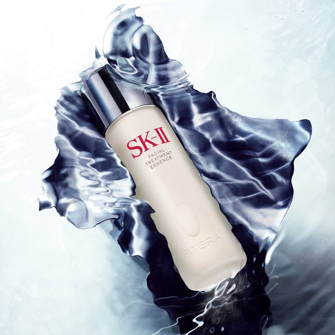 SK-II's Official Instagramさんのインスタグラム写真 - (SK-II's Official InstagramInstagram)「PITERA is ‘Iconic’. Essentially unchanged for 40 years, PITERA is now reimagined through the power of our Artist Collective.  #SKIIArtistSeries #PowerofPITERA」12月5日 11時57分 - skii