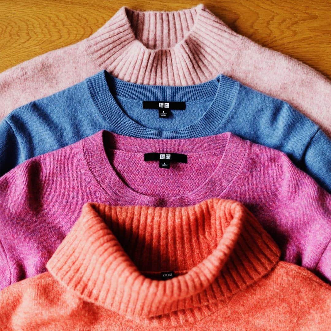 ユニクロさんのインスタグラム写真 - (ユニクロInstagram)「Your favorite color, your favorite neckline #LifeWear #UNIQLO #winterfashion #sweaterweather」12月5日 12時00分 - uniqlo
