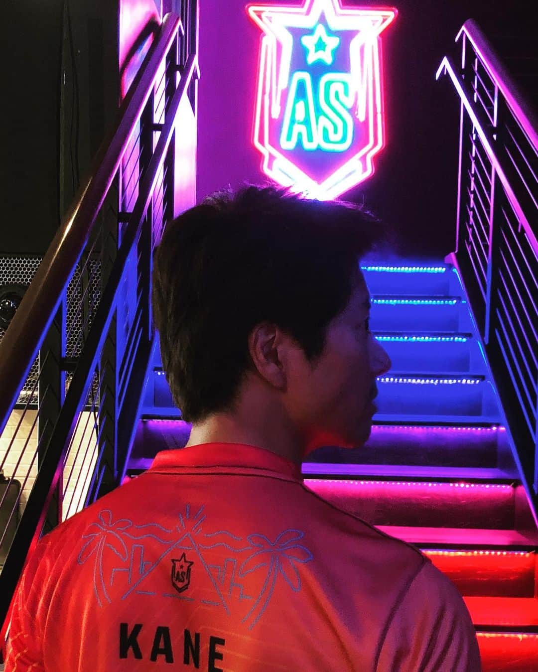 ケイン・コスギさんのインスタグラム写真 - (ケイン・コスギInstagram)「So honored to be in the All Stars ! Starts tomorrow !! #allstar2019 #leagueoflegends」12月5日 12時06分 - kane_kosugi