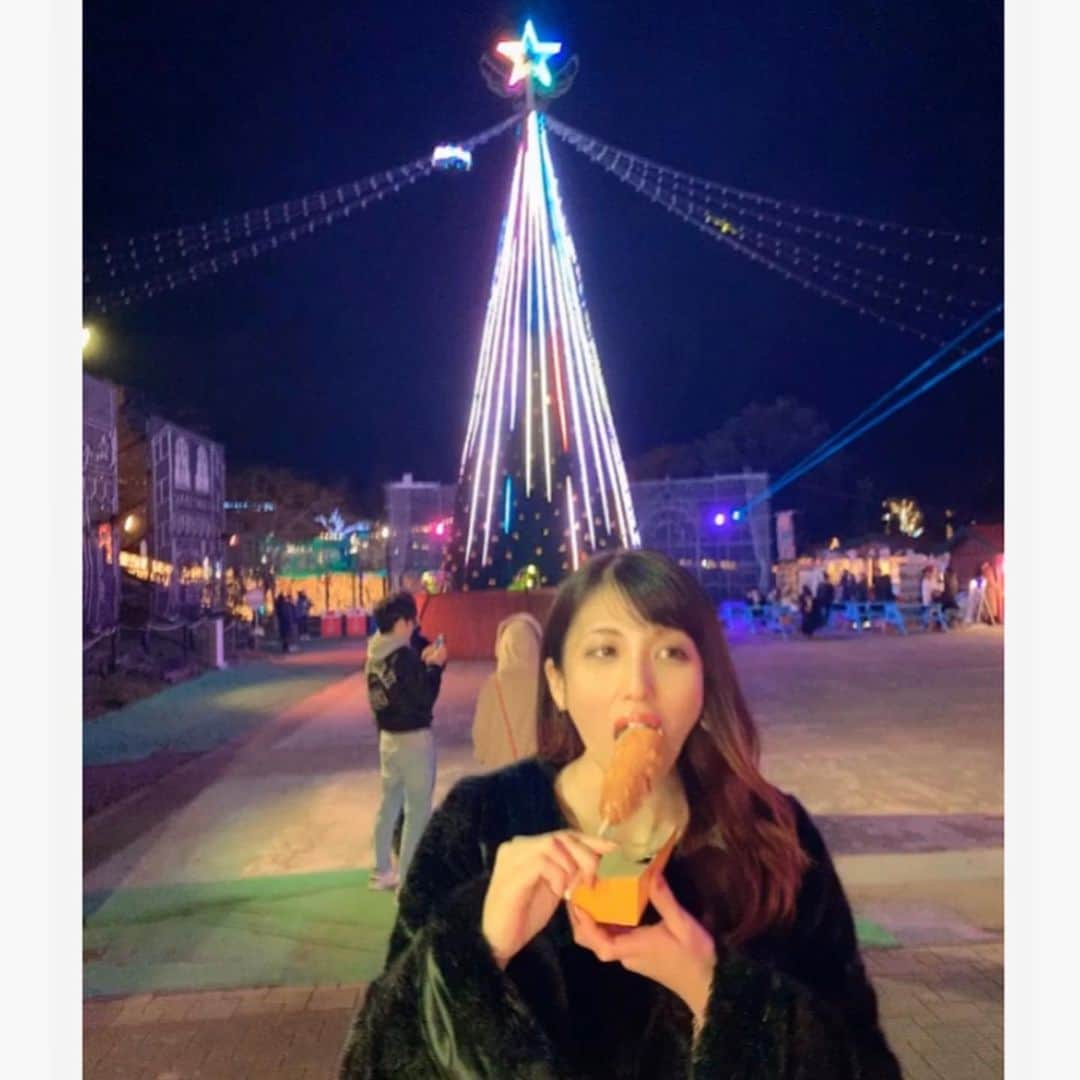 神谷麻美さんのインスタグラム写真 - (神谷麻美Instagram)「#チーズハットグ 💗#伸びる 〜❤ びよ～〜ん( *˘ ³˘)💕💗💕 #イルミネーション 🌟楽しい୧(୧ˊ͈ ꒳ ˋ͈)⋆ೄ🎶🎼💗」12月5日 12時54分 - asamice428
