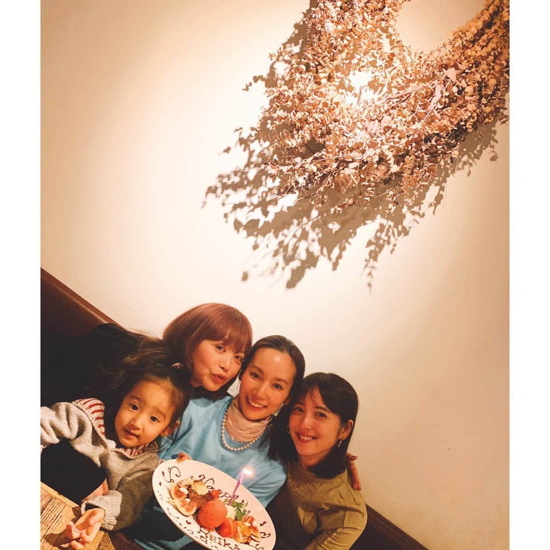 佐々木希さんのインスタグラム写真 - (佐々木希Instagram)「れいかちゃん おめでとう💕💕💕 いつも面白いトークありがとう！そしていつ会ってもお洒落！❤︎ #happybirthday🎂」12月5日 12時56分 - nozomisasaki_official