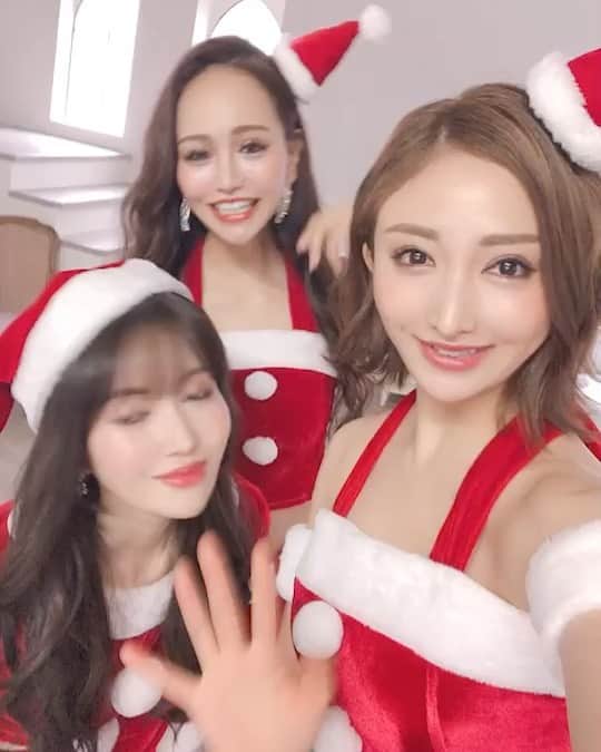 のインスタグラム：「. サンタの撮影もしたよ🎅🎅🎅 可愛い女の子がたくさんいるの楽しいね💕 .  #dazzy #dazzystore #デイジーストア #キャバドレス #キャバドレス通販  #maisondebeaute #メゾンドボーテ #ジャングル東京 #舞人  #歌舞伎町 #キャバクラ #キャバ嬢 #gentlemanzclub #ジェントルマンズクラブ #ジェントル #桜ゆみ #新宿 #銀座 #西麻布 #松本 #六本木 #東京 #大阪 #北新地 #ミナミ #すすきの #中洲 #名古屋 #祇園」