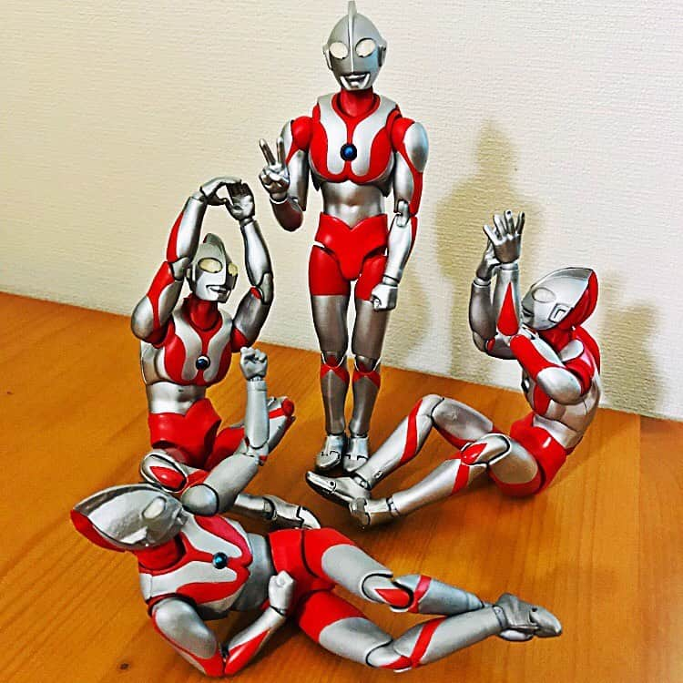 緒月遠麻さんのインスタグラム写真 - (緒月遠麻Instagram)「☺︎ ウルトラ増えた。笑  #うちのウルトラマン」12月5日 13時36分 - toma_ozuki