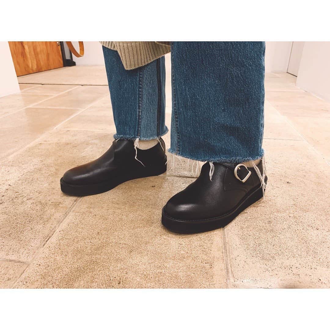 佐々木希さんのインスタグラム写真 - (佐々木希Instagram)「iNtimitéお披露目会の時に 今季のブーツ同様、 この靴も「軽くていいね！」との声を沢山いただきました。 嬉しい限りです！  軽くて歩きやすくて履きやすい。  自信作です！  #iNtimité #のぞみの私服」12月5日 13時54分 - nozomisasaki_official