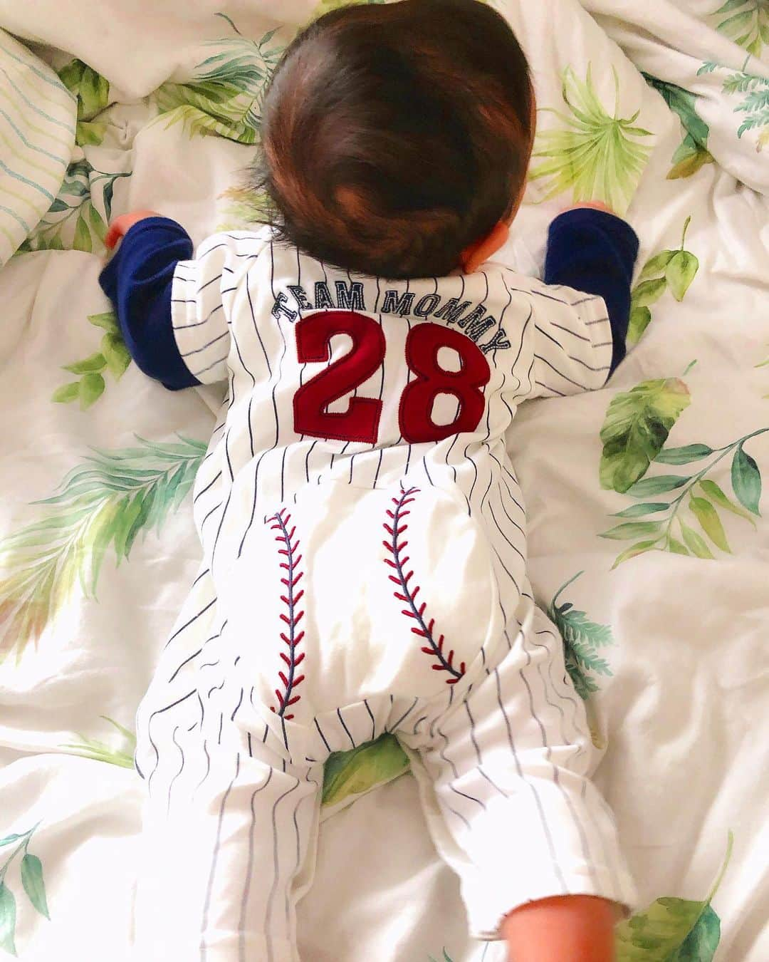 中尾みほさんのインスタグラム写真 - (中尾みほInstagram)「・ ・ 私の待受♡♡ ・ ・ #baby#fashion#ootd#babyboy  #baseball#kidsfashion#kidslife  #ベビー服#子供服#ファッション  #生後4ヶ月#男の子ベビー服#⚾️ #아기#옷#통판#패션#아기스타그램」12月5日 14時31分 - mihochan18