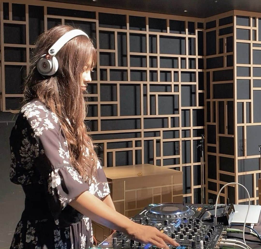 sachiyo_misuさんのインスタグラム写真 - (sachiyo_misuInstagram)「🎧💓. . . . . #dj #music #音楽 @rienda_official. #riendaコーデ #rienda #goodtime #outfit #style #l4l #instafashion #instagood」12月5日 16時16分 - sachiyo_misu