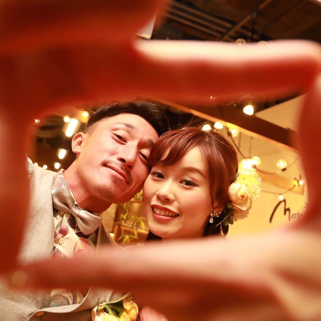 2次会くん/オフィシャルアカウントさんのインスタグラム写真 - (2次会くん/オフィシャルアカウントInstagram)「@2jikaikun_official . 二次会も思い出に残るお写真を♩ プロのカメラマンが素敵な一瞬一瞬を 逃さずお写真に残します＊* . 【エリア】愛知県名古屋市 【会場】Mano Kitchen Cafe Meat Station 【イベント】MISSION ATTACK BINGO、ケーキイベント、 この想いブーケに届け、バラのサプライズ . ------------------- #2次会くん をつけて、 当日の様子をUPしてくださいね⁂* 公式IGにてリグラムされるかも♡ ------------------- ▽どんなご要望もお任せください！❁ 2次会くんは業界初✨ 二次会専門プランナーが揃う﻿﻿ プロフェッショナル集団です。 お問い合わせはTOPから* >>>@2jikaikun_official ------------------- #2次会くん #2次会くんレポ #2次会 #二次会くんレポ #結婚式二次会 #結婚式準備 #結婚式迷子 #プレ花嫁準備 #結婚式 #当日レポ #結婚式コーデ #Wedding #ウェディング #weddingtbt #プレ花嫁 #卒花 #結婚式場探し #2019年秋婚 #2019年冬婚 #2020春婚 #ウェディングフォト #花嫁ヘア #蝶ネクタイ」12月5日 17時29分 - 2jikaikun_official