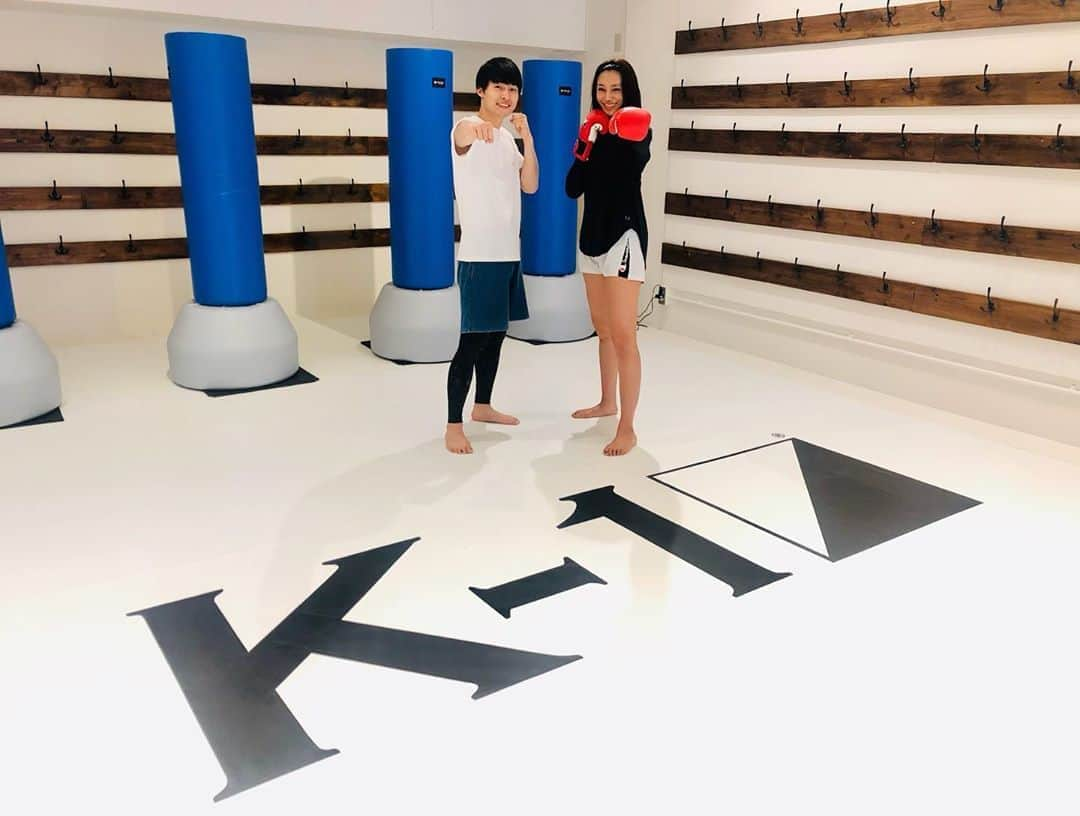 高橋メアリージュンさんのインスタグラム写真 - (高橋メアリージュンInstagram)「New open 【K-1 gym Daikanyama】🥊 とても綺麗で快適でした✨yoga classなどもあるんですって🧘‍♀️ #k1gym  今なら　#体験0円 #元K-1ファイター #戸邊隆馬 さん #k1gymdaikanyama #k1ジム代官山  #女性限定  #女性限定ジム」12月5日 17時25分 - maryjuntakahashi