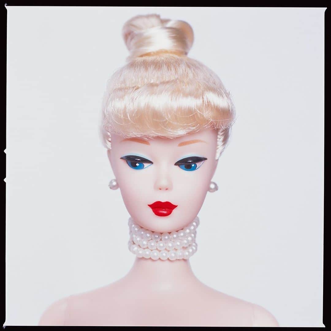 タイラー・シールズのインスタグラム：「Persistence isn’t fearing the past it is being excited about the future. There are few things from my childhood as iconic as a Barbie, every girl I knew had or wanted one, so all the way back in 2011 I did a series of photographs with Barbies which was encouraged and inspired by my dear friend @emmaroberts and during that series there was one Barbie I searched for and was never able to find, it was this one, from the 60s and this was the first Barbie I ever saw as a kid at my grandmothers house, so when I stumbled upon it I knew I would have to ad it to the series, this was shot on my Hasselblad film camera and I even left the film border in to show it’s not cropped or touched in anyway. I wanted an iconic portrait of the most iconic doll ever made, and I used a camera as old as this Barbie to do it. This photo will debut for the first time ever at @samuellynnegalleries in Dallas Texas I will be there for an opening December 14th 5-9pm and I can’t wait to see who buys the prints and where they go, where would you hang this print, tag someone who loves Barbie.」