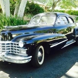 ステイシー・ハイダックさんのインスタグラム写真 - (ステイシー・ハイダックInstagram)「Me and My Lady!!! Remembering my 1947 Cadillac! Loved this beast! L&L xoxo #1947cadillac #vintagecars #cadillac」12月6日 3時45分 - stacy_haiduk