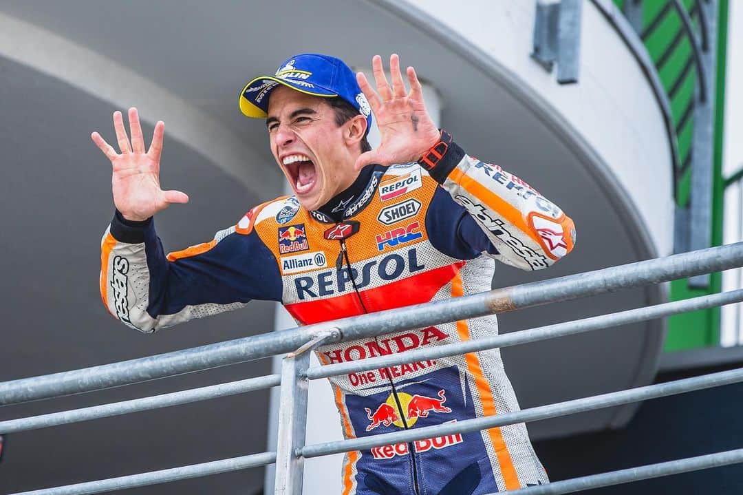 レプソル・ホンダのインスタグラム：「#2019Review - Perfect 10 🇩🇪 - @marcmarquez93 made it a perfect 🖐🤚/10 at the #GermanGP to head the summer break with a lead of over 50 points.」