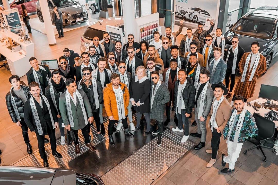 のインスタグラム：「﻿ ﻿ ﻿ ﻿ ﻿ ﻿ Made in JAPAN﻿ ﻿ ﻿ ﻿ ﻿ ﻿ ﻿ ﻿ ﻿ #mistersupranational #supranational #mister #handsome #model #bestbody #spahoteljawor ﻿ #hoteljawor #shirt #suit #yamahawawrosz #opelwawrosz #yamaha」