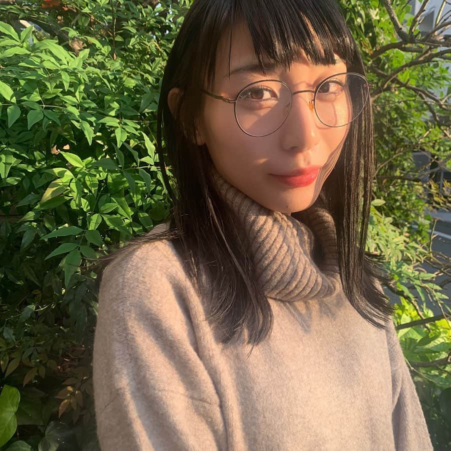 高橋有紀のインスタグラム：「#BiSH アッちゃん短くしてトリートメントしました☺︎ 軽く艶チークリップだけ足させてもらいました❤︎めっちゃ可愛くないですか、、、？ #lysa_yuki #ハシヤスメアツコ」