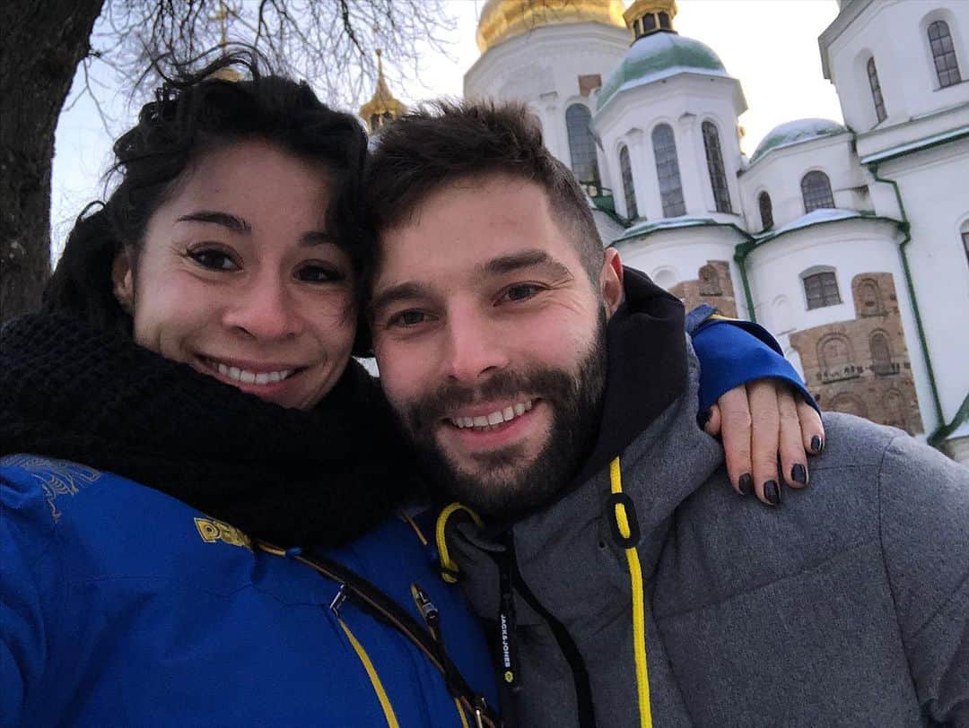のインスタグラム：「Kiev. It’s beauty, architecture, size, development.. it completely blew my expectations. Here are some things I noted and want to share with you all! • - Flying from London cost us £40 each ($50 USD) with Ryanair. Return trip. • - It’s possible to live cheaply here. Like.. extremely cheap.. keep reading. • - All the main touristic churches cost 50-100 Hryvna.. under £3 (under $5). • - We’ve been parking in central Kiev for free or if we do have to pay... 30p ($0.40) per hour. • - Uber works and is also cheap. A 30min trip across the city cost us less than £3 ($3.50). • - We had a huge amazing sushi meal with 4 people for 1000 Hryvna... £30 ($40). In England this would have been £100+ • - Oleksii sent a jumper and trousers to a friends house (who lives 4hrs away). He gave it to the post office in just a plastic bag. It cost £2 ($2.50) to send and the post office package it up for you. • - Battery watches. In England one watch costs £8-10 to replace in a store. Here, I gave my 3 watches in and it cost £9 total for all to be replaced. • - I got probably one of the best manicure services in my life for £20 ($30). Shellac classic french nails. Oleksii said outside of Kiev it would have cost half that or the same including a pedicure. • - People will avoid paying anything to park. So people try to park anywhere.. even squeezing in the smallest of spaces esp on sidewalks. In London there’s no way you can do this without getting a ticket. • - The metro costs 8 Hryvna... 20p ($0.30). • - There is no Starbucks at all in Ukraine. • - Buses are so small.. and yellow.. 😄 • - It’s true not many people smile here. If you smile at them you get a very serious (almost angry) look back. • - People may say they don’t speak English but they understand more than you think. • - Coming from a multi-cultural city, I’ve not seen one black/mixed person during my entire time here. • - You can walk anywhere. Including down the side of/across highways.. very common. Would definitely be seen as crazy in the US or England.  I highly recommend Kiev. If one day you decide to go, you won’t regret it! 💙🇺🇦💛」